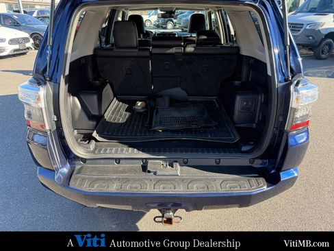 Used 2022 Toyota 4Runner SR5 Premium image 24