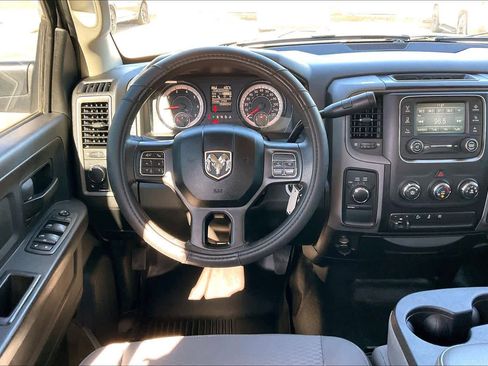 Used 2018 RAM 2500 Tradesman w/ Chrome Appearance Group image 5