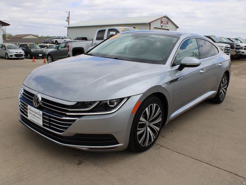 Used 2019 Volkswagen Arteon SEL FWD image 2