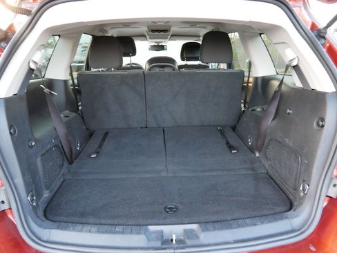Used 2013 Dodge Journey SXT w/ Flexible Seating Group image 18