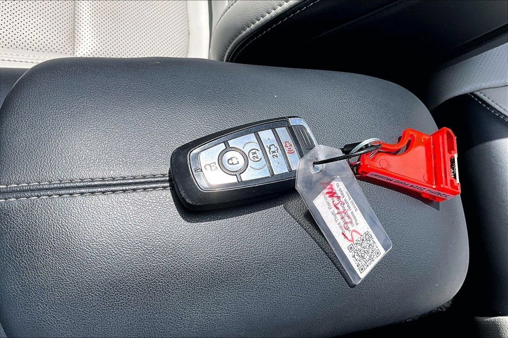 Used 2024 Ford Mustang Premium RWD image 31