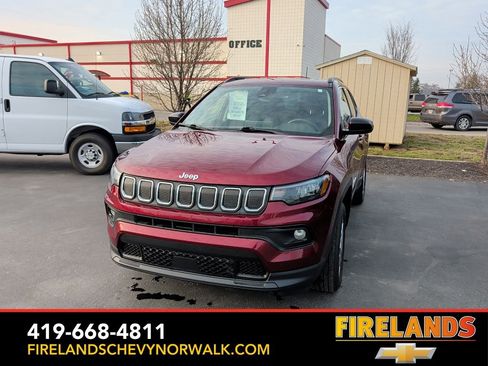 Used 2022 Jeep Compass Latitude w/ Convenience Group image 16