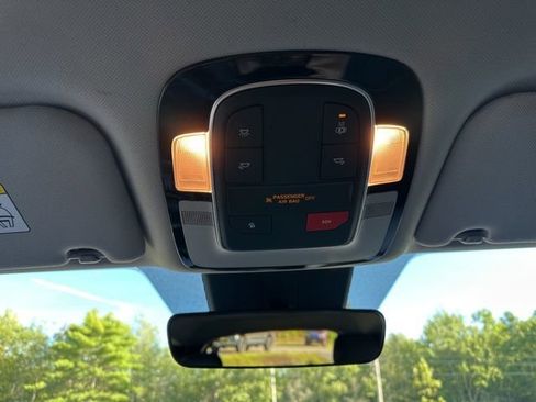 Used 2023 Hyundai Santa Fe SEL image 21