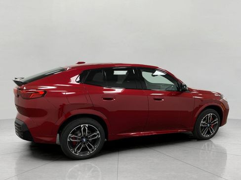 New 2026 BMW X2 xDrive28i AWD/4WD image 2