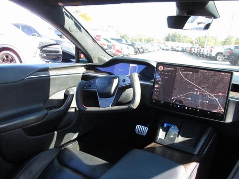 Used 2021 Tesla Model S Plaid image 20