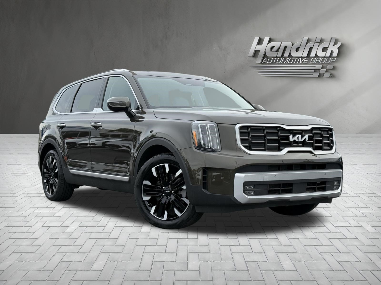 Used 2025 Kia Telluride SX FWD image 2