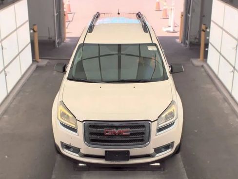 Used 2014 GMC Acadia SLE FWD image 3