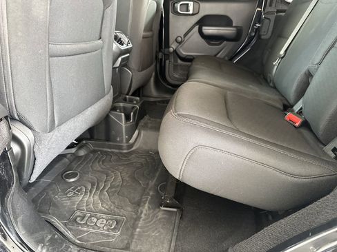 Used 2021 Jeep Wrangler Unlimited Sport image 26