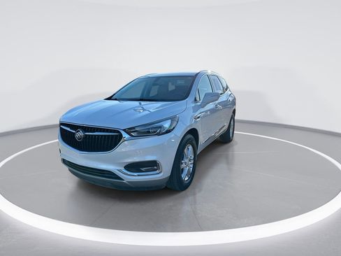 Used 2019 Buick Enclave Essence image 4