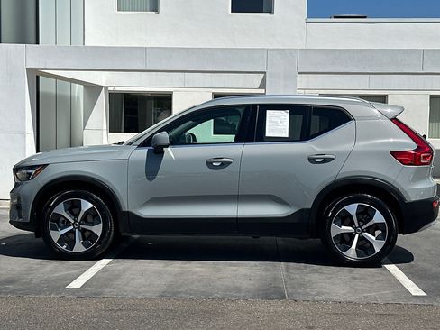 Certified 2025 Volvo XC40 B5 Plus AWD/4WD image 7