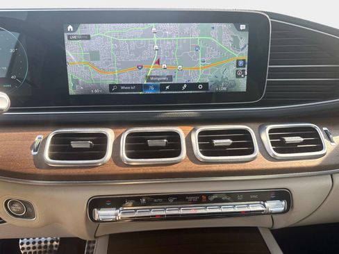 Used 2022 Mercedes-Benz GLS 450 4MATIC image 17