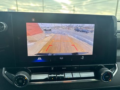 Certified 2024 Chevrolet Colorado W/T image 13