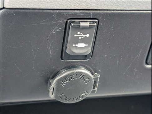 Used 2016 Toyota Sienna LE image 16