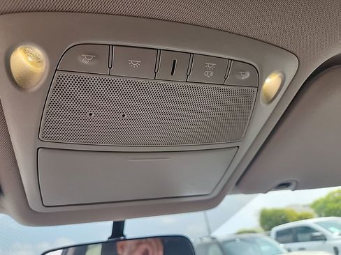 Used 2017 Nissan Rogue SV FWD image 24