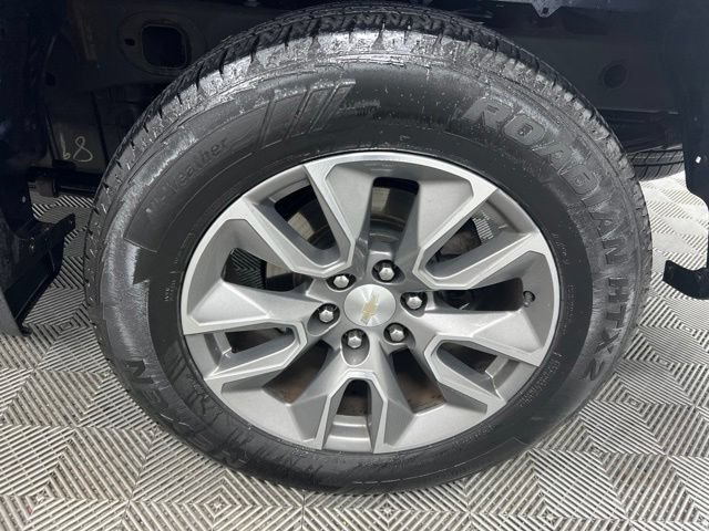 Used 2022 Chevrolet Silverado 1500 LT AWD/4WD image 9