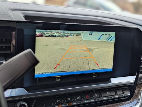 Used 2025 Chevrolet Silverado 1500 LT image 30