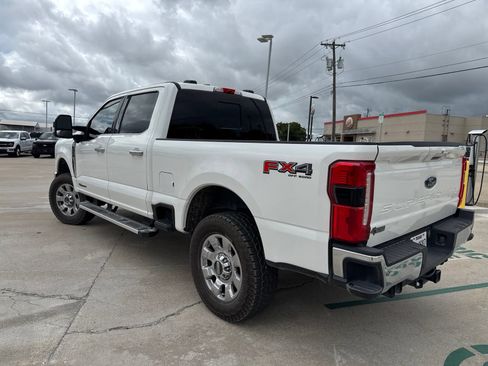 Used 2023 Ford F250 Lariat w/ Tow Technology Package AWD/4WD image 6