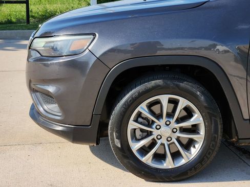 Used 2020 Jeep Cherokee Latitude Plus FWD image 8
