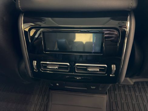 Used 2025 Lincoln Aviator 2WD w/ Jet Appearance Package image 36