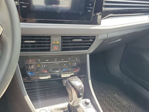 Used 2025 Volkswagen Jetta SEL FWD image 16