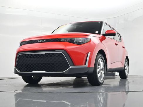 Certified 2024 Kia Soul S FWD image 36