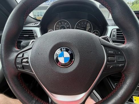Used 2017 BMW 330i xDrive Sedan AWD/4WD image 9