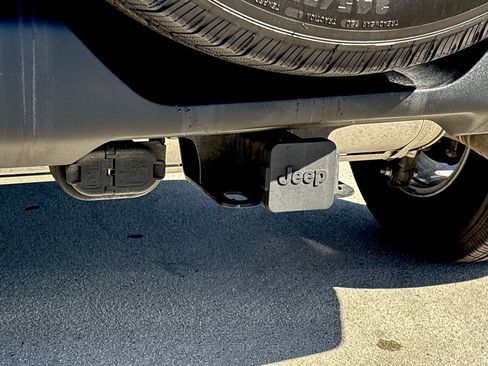 Used 2022 Jeep Wrangler Unlimited Sport image 23