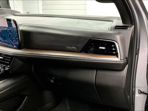 Used 2026 Chevrolet Tahoe High Country w/ Sun And Tow Package AWD/4WD image 19