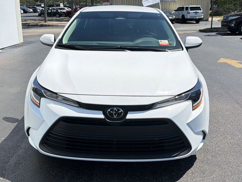 Used 2024 Toyota Corolla LE image 6