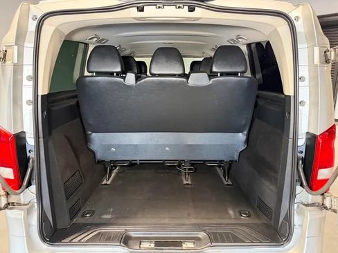 Used 2017 Mercedes-Benz Metris Passenger w/ Driver Efficiency Package image 12