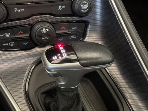 Used 2016 Dodge Challenger R/T RWD image 21