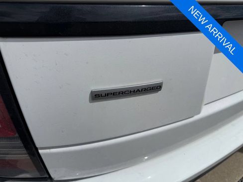 Used 2017 Land Rover Range Rover Supercharged AWD/4WD image 8