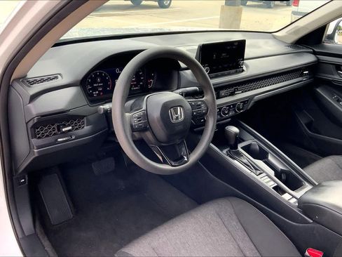 Used 2023 Honda Accord EX image 18