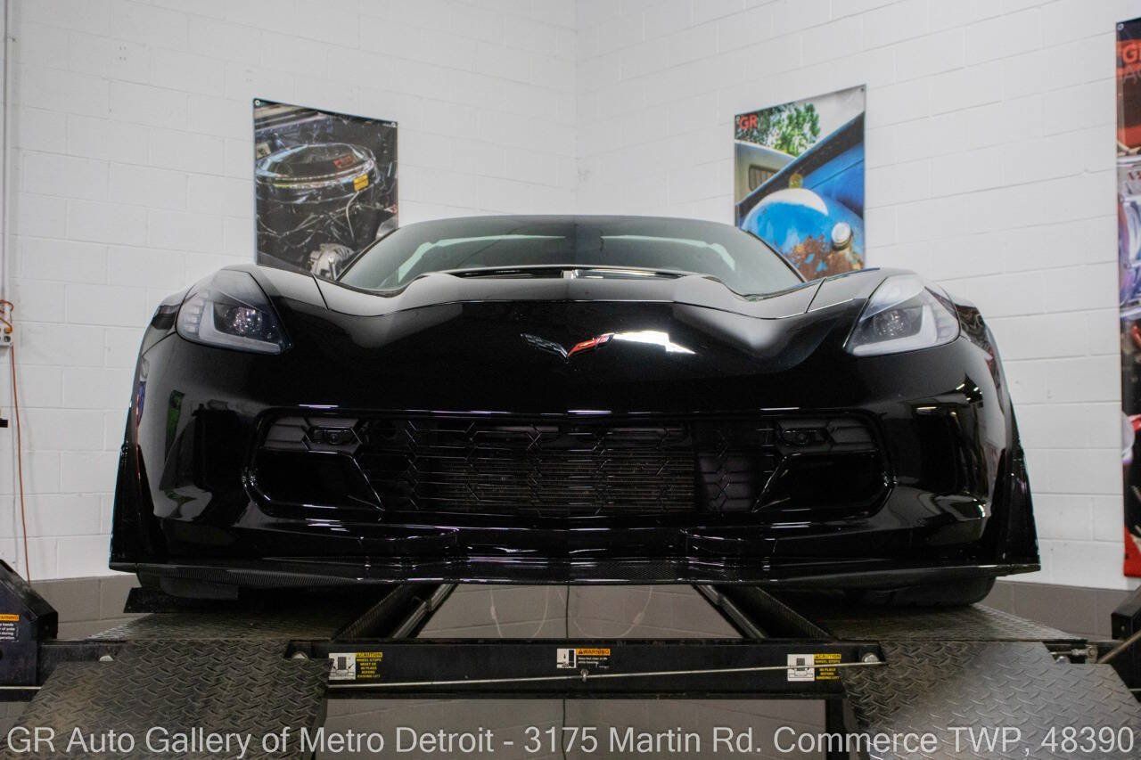 Used 2016 Chevrolet Corvette Z06 w/ 3LZ Preferred Equipment Group RWD image 21