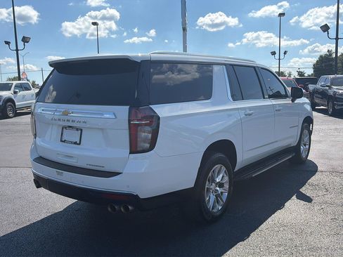 Used 2022 Chevrolet Suburban Premier AWD/4WD image 5