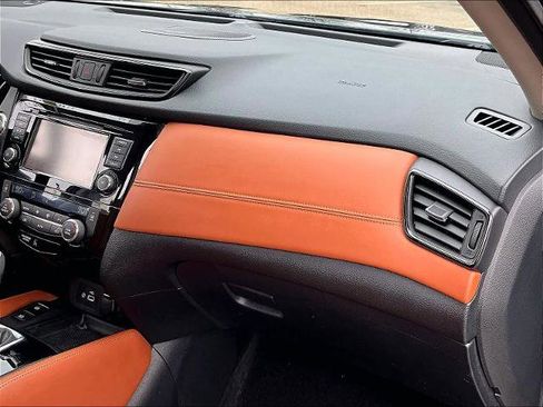 Certified 2019 Nissan Rogue SL w/ Premium Package image 13