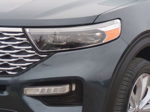 Used 2023 Ford Explorer Platinum w/ Technology Package image 11