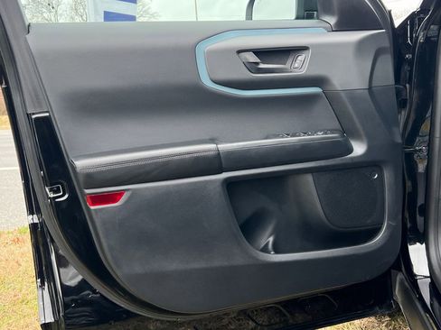 Used 2023 Ford Bronco Sport Badlands image 13