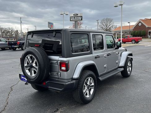 Used 2019 Jeep Wrangler Unlimited Sahara image 11