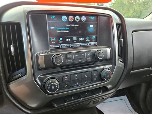 Used 2018 Chevrolet Silverado 1500 LT AWD/4WD image 25