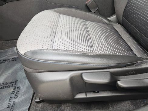 Certified 2024 Chevrolet Trax LT w/ Driver Confidence Package image 24