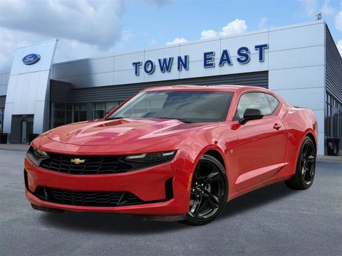 Used 2024 Chevrolet Camaro LT image 1