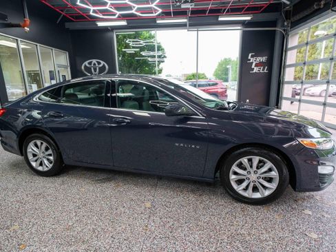 Used 2025 Chevrolet Malibu LT FWD image 5