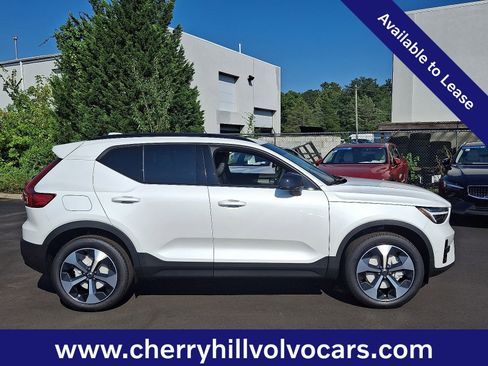 Certified 2026 Volvo XC40 B5 Plus w/ Protection Package Premier image 8