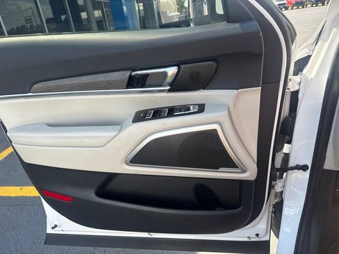 Used 2022 Kia Telluride EX w/ EX Premium Package FWD image 15