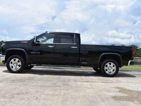 Used 2020 Chevrolet Silverado 2500 LTZ w/ LTZ Premium Package AWD/4WD image 7