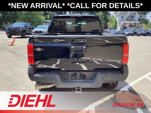 Used 2025 Toyota Tacoma SR AWD/4WD image 6