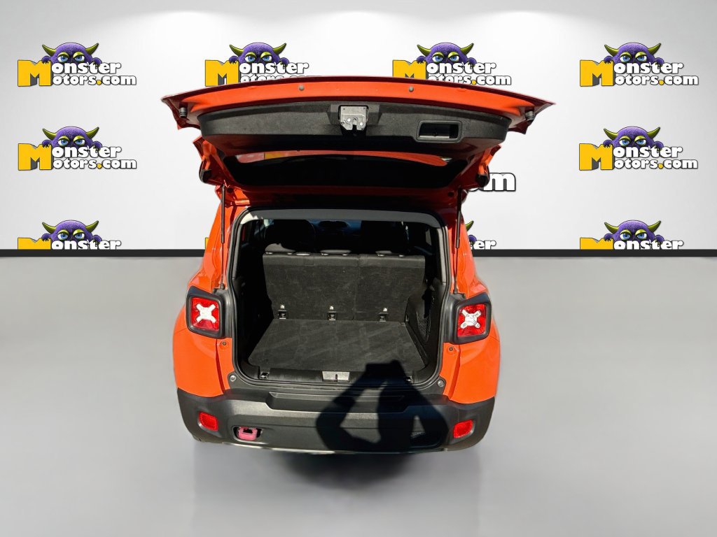 Used 2019 Jeep Renegade Trailhawk w/ Cold Weather Group II AWD/4WD image 26