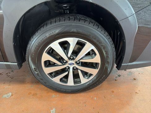 Used 2023 Subaru Outback Premium AWD/4WD image 10