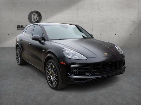 Used 2020 Porsche Cayenne Turbo S AWD/4WD image 3